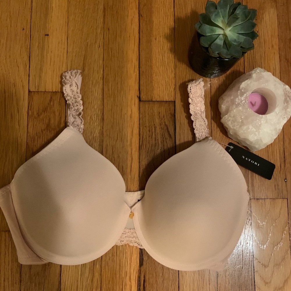 NWT Natori Lace Trim Bra 34DDD